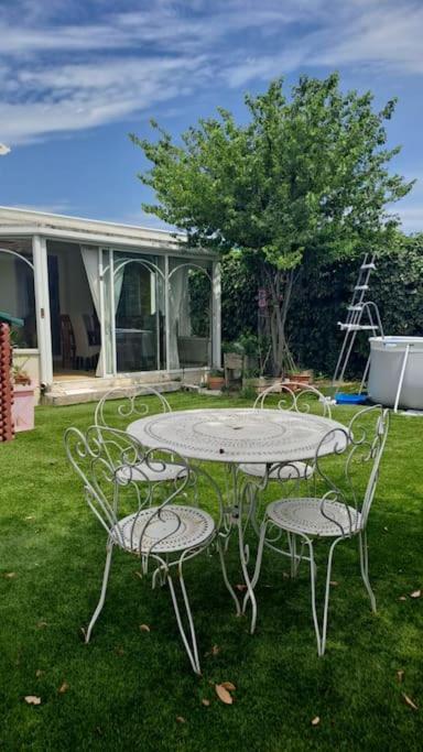 Maison Paisible Et Ensoleillee Avignon Ngoại thất bức ảnh